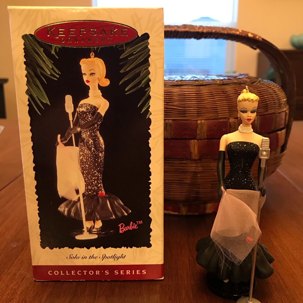 1995 Hallmark Barbie Ornament Solo in Spotlight
